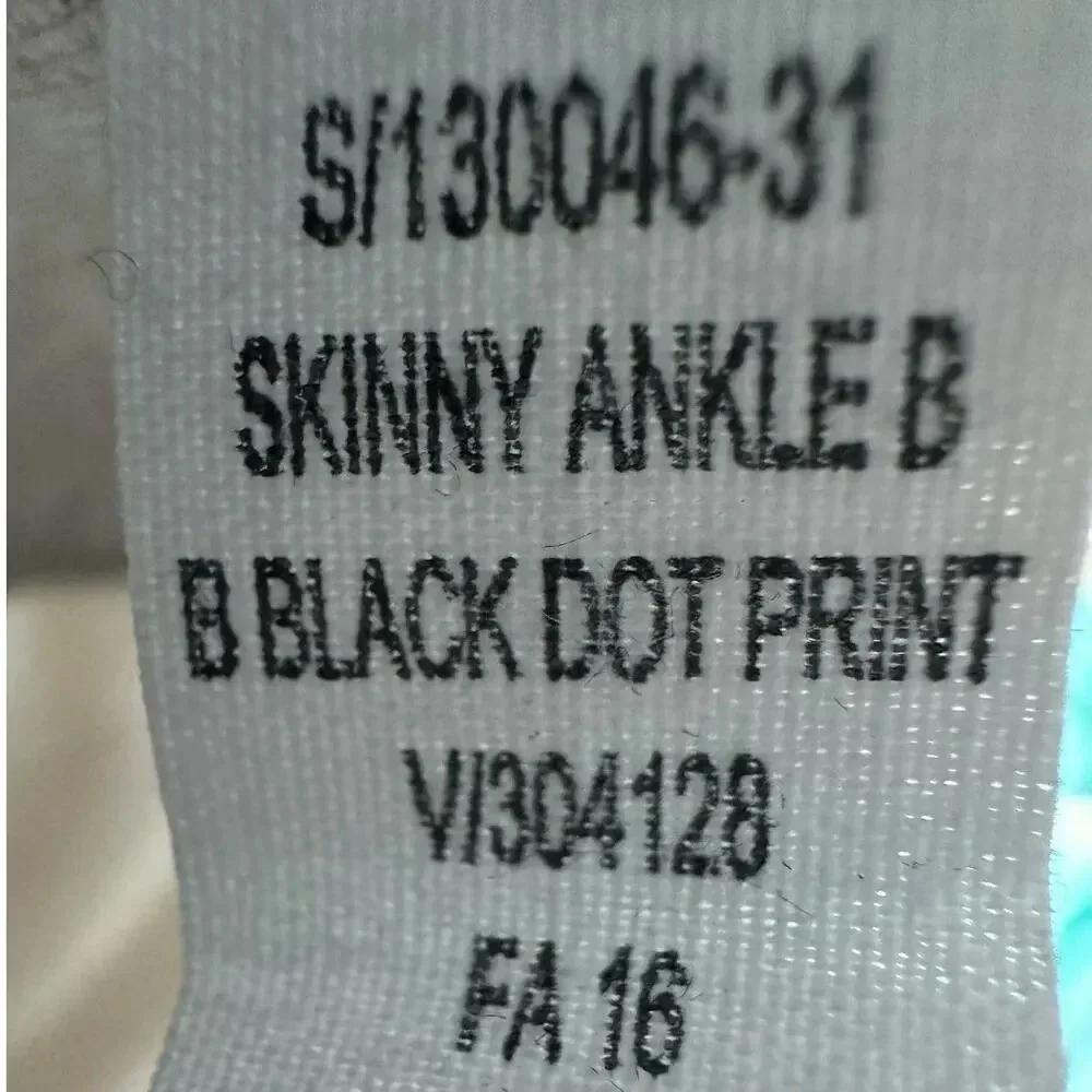 GAP Skinny Ankle Career Pants in‎ Black Dot Print